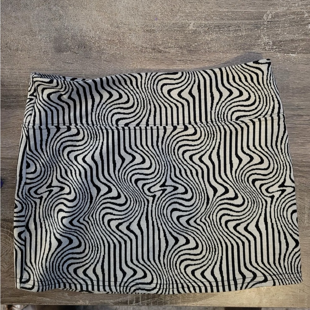 Urban Outfitters skirt size sm